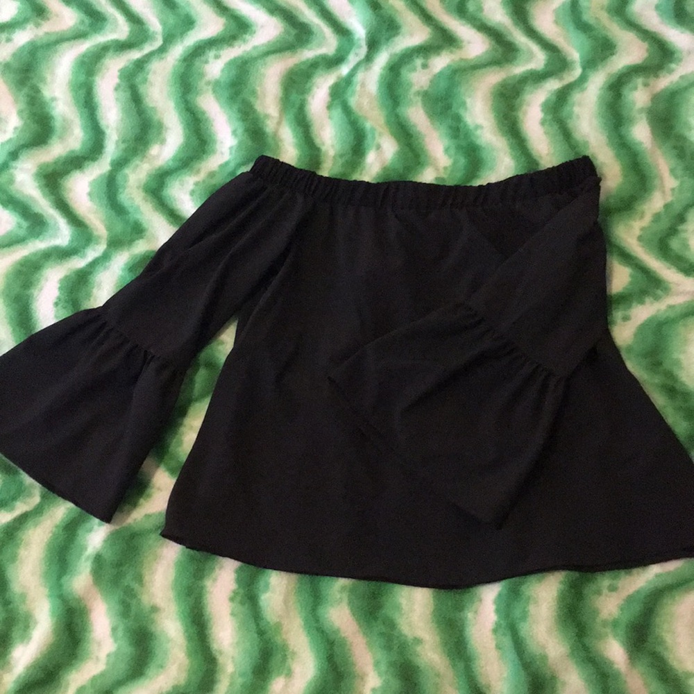 Black shoulder less long sleeve with bell sleeves